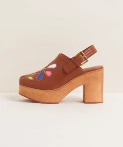 Hot Bonnie In Whiskey Floral Women Clogs