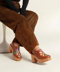 Hot Bonnie In Whiskey Floral Women Clogs