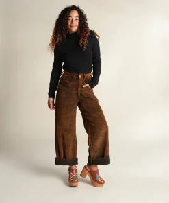 Hot Bonnie In Whiskey Floral Women Clogs