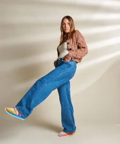 Conway In Nassau Women Sneakers