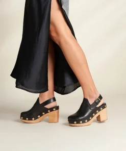 Sale Hari In Black Flower Women Clogs