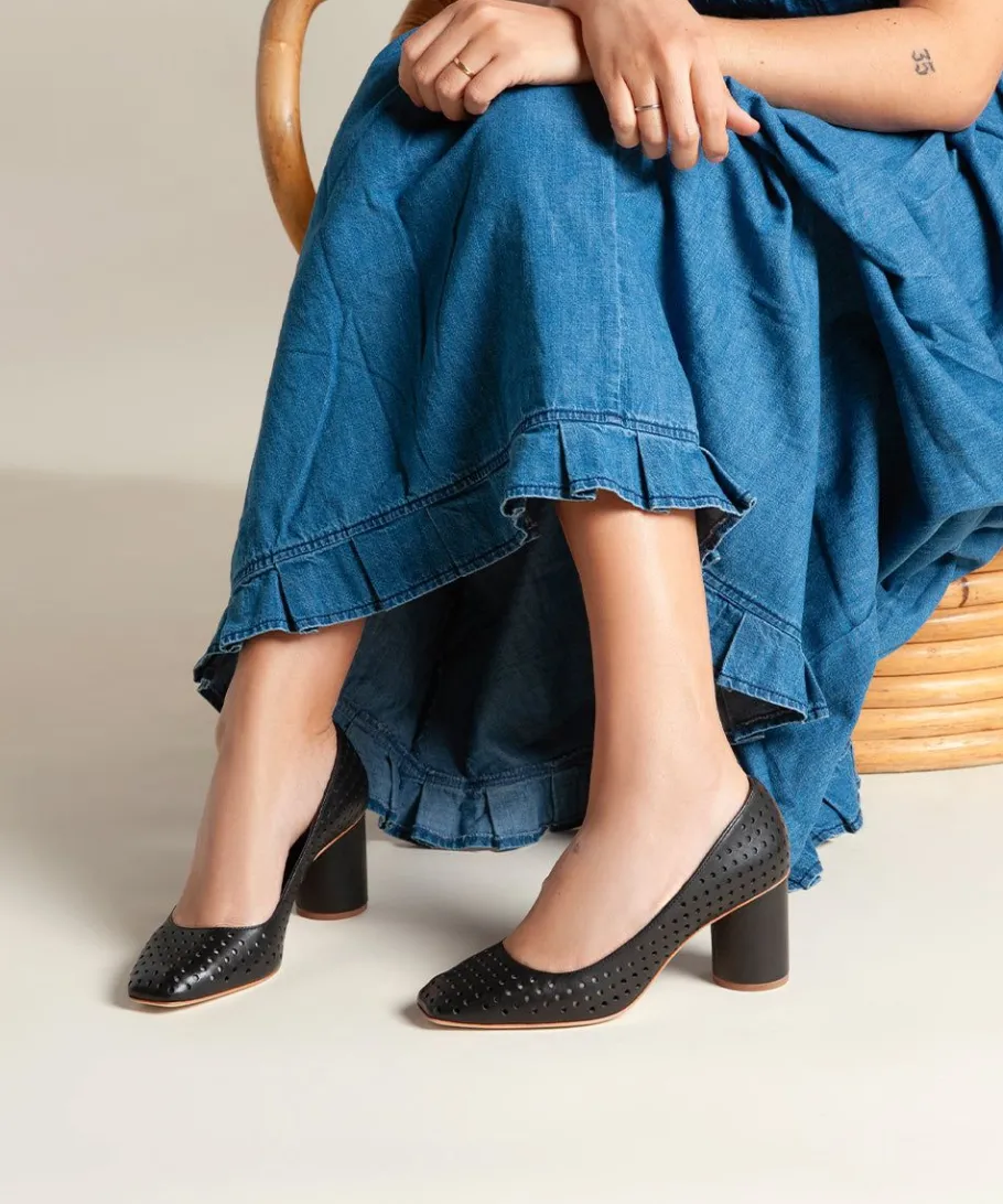 Outlet Harlie In Black Perf Women Heels