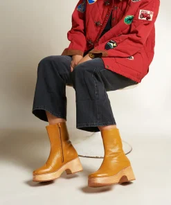 New Isla In Caramel Women Boots