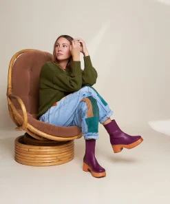 Outlet Isla In Raisin Women Clogs