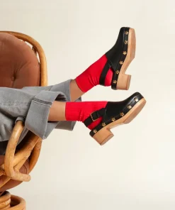 Jona In Black Flower Women Clogs