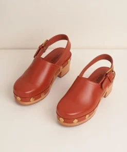 Jona In Sienna Stud Women Clogs