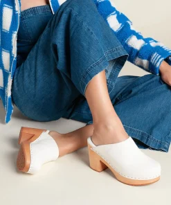 Online Marlo In Latte Women Clogs