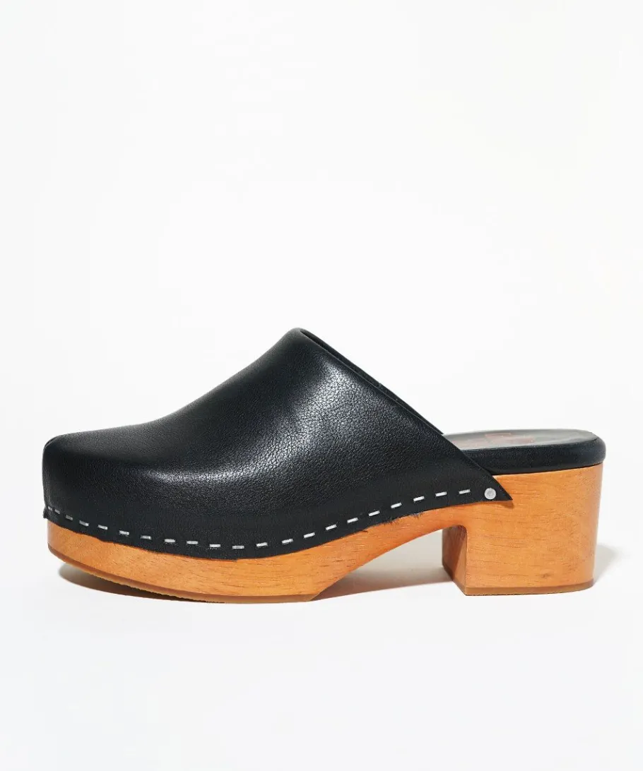 Sale Martino In Black Women Clogs