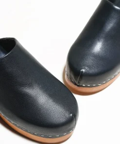 Sale Martino In Black Women Clogs