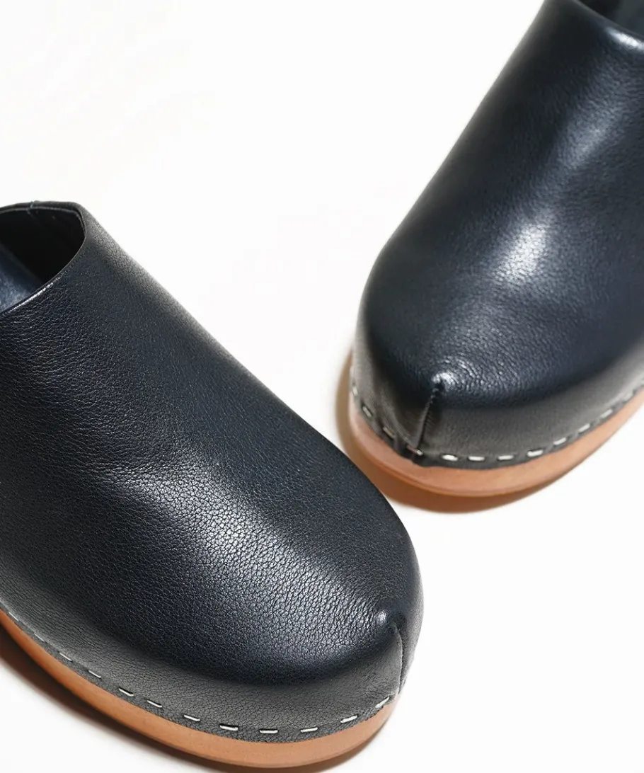 Sale Martino In Black Women Clogs